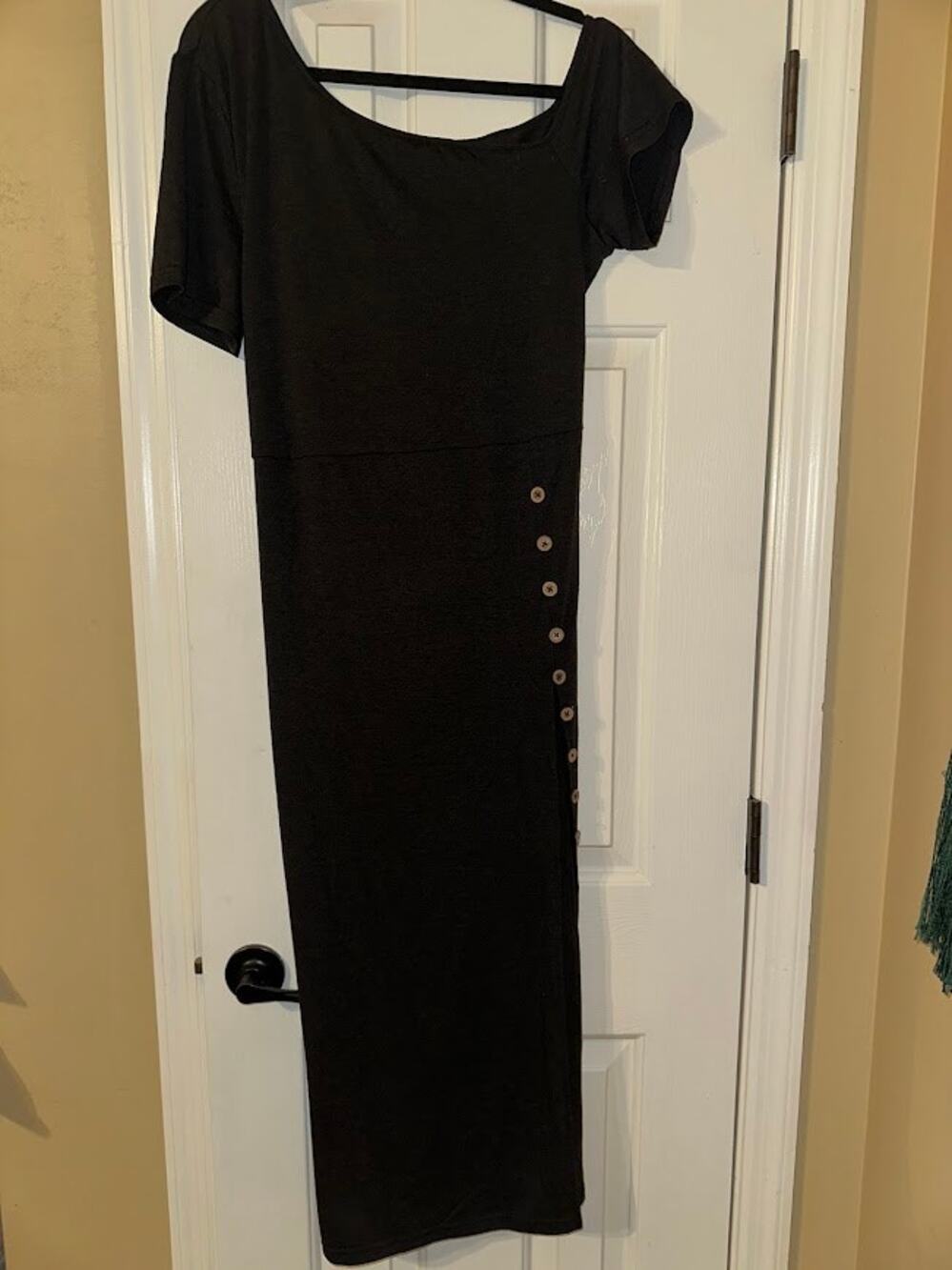 Women’s XL Black Maxi Dress Button Side Slit Short Sleeve